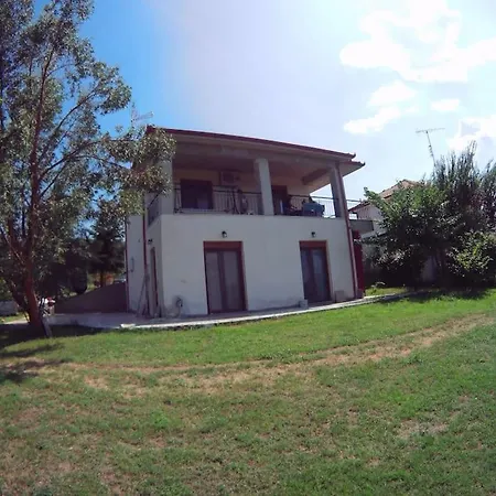 Periklis Madytos 1st Floor Independent House Ferienhaus